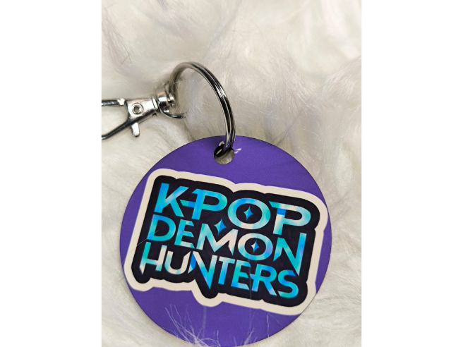 Llavero K-Pop Huntrix personalizado con nombre