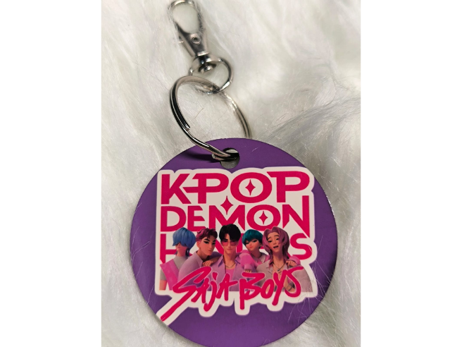 Llavero K-Pop Huntrix personalizado con nombre